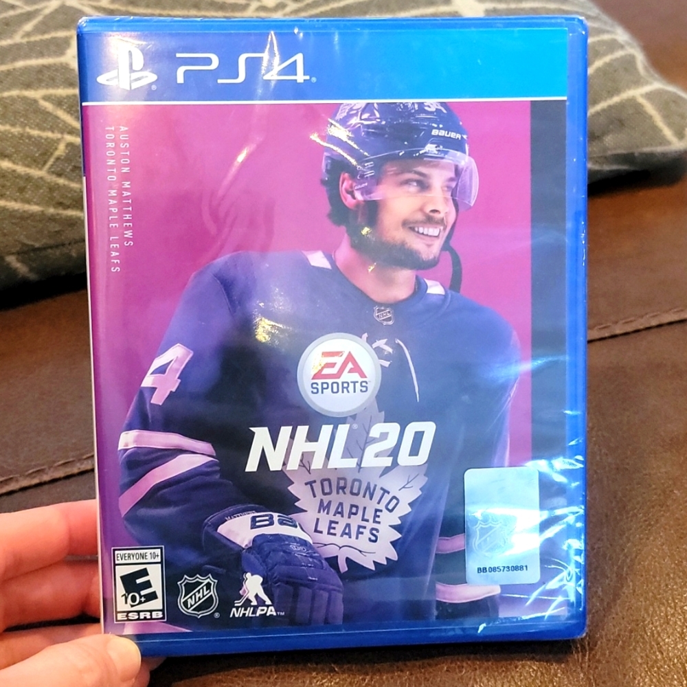 PS4 NHL 20 New in packaging